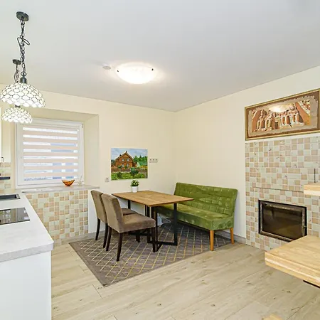 2 Floors New Town By Urban Rent *